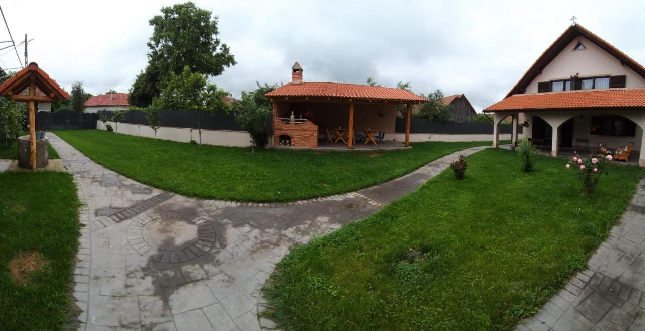 Pensiunea Simona Simbata de Sus Exterior photo